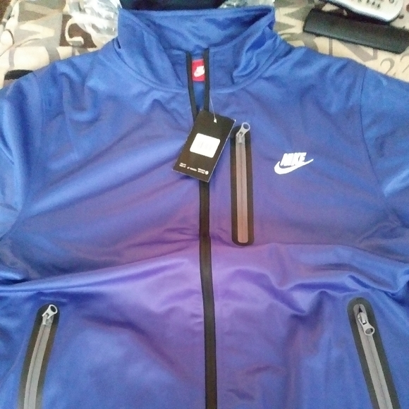nike sweats suits